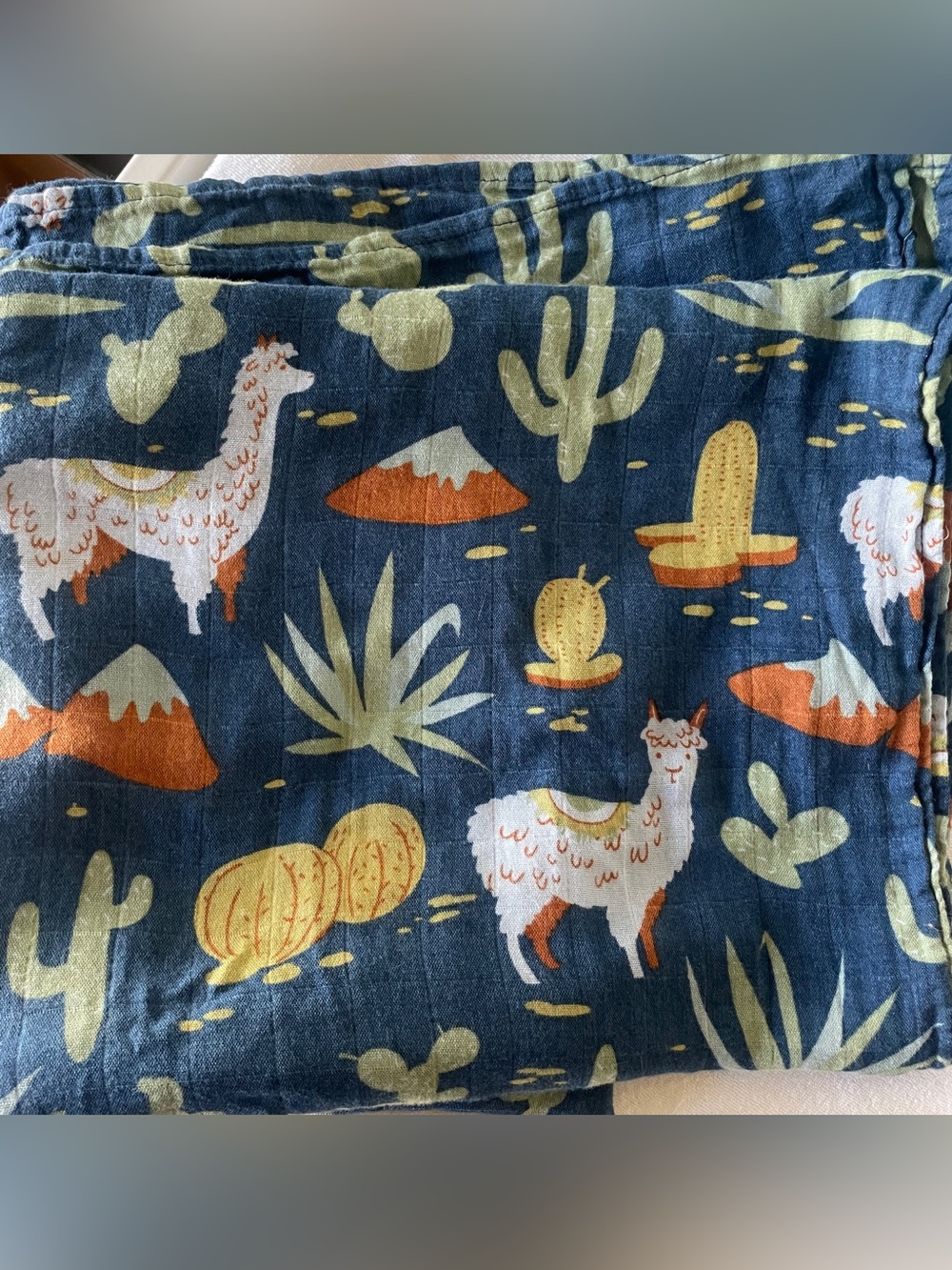 Saranoni llama desert soft swaddle